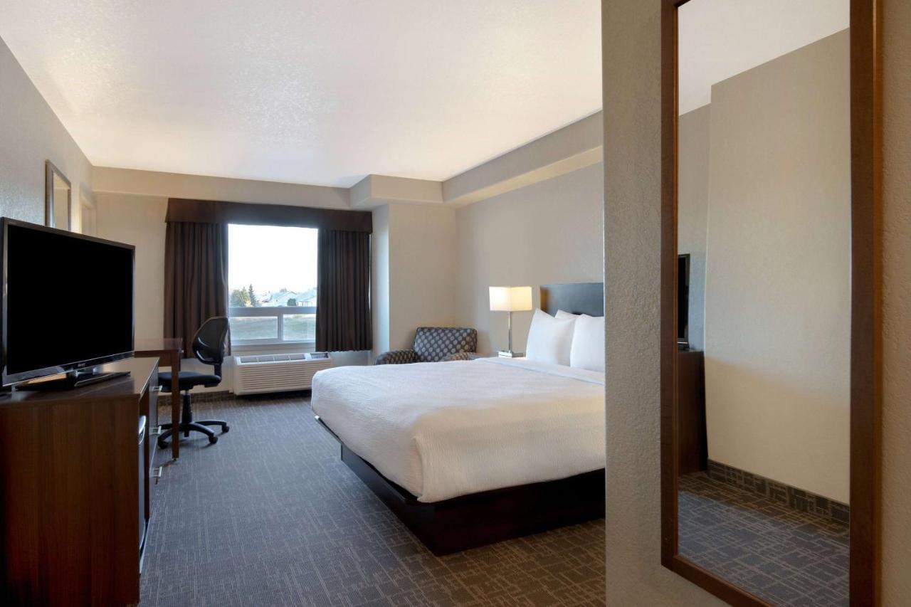 Days Inn & Suites By Wyndham Yorkton Eksteriør bilde