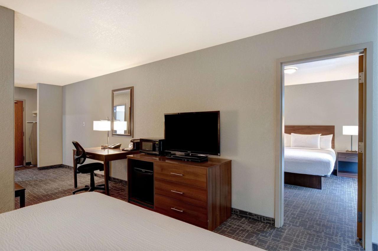 Days Inn & Suites By Wyndham Yorkton Eksteriør bilde