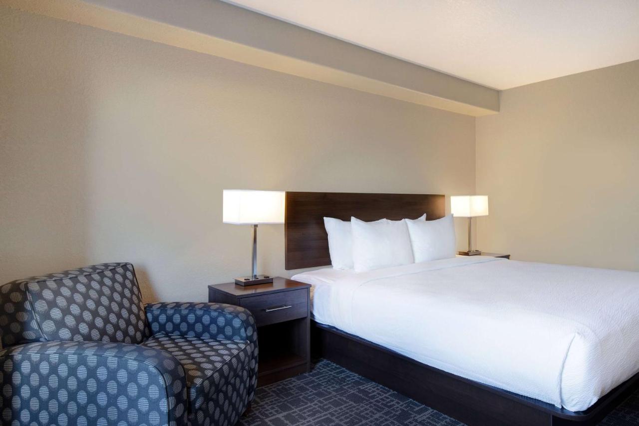 Days Inn & Suites By Wyndham Yorkton Eksteriør bilde