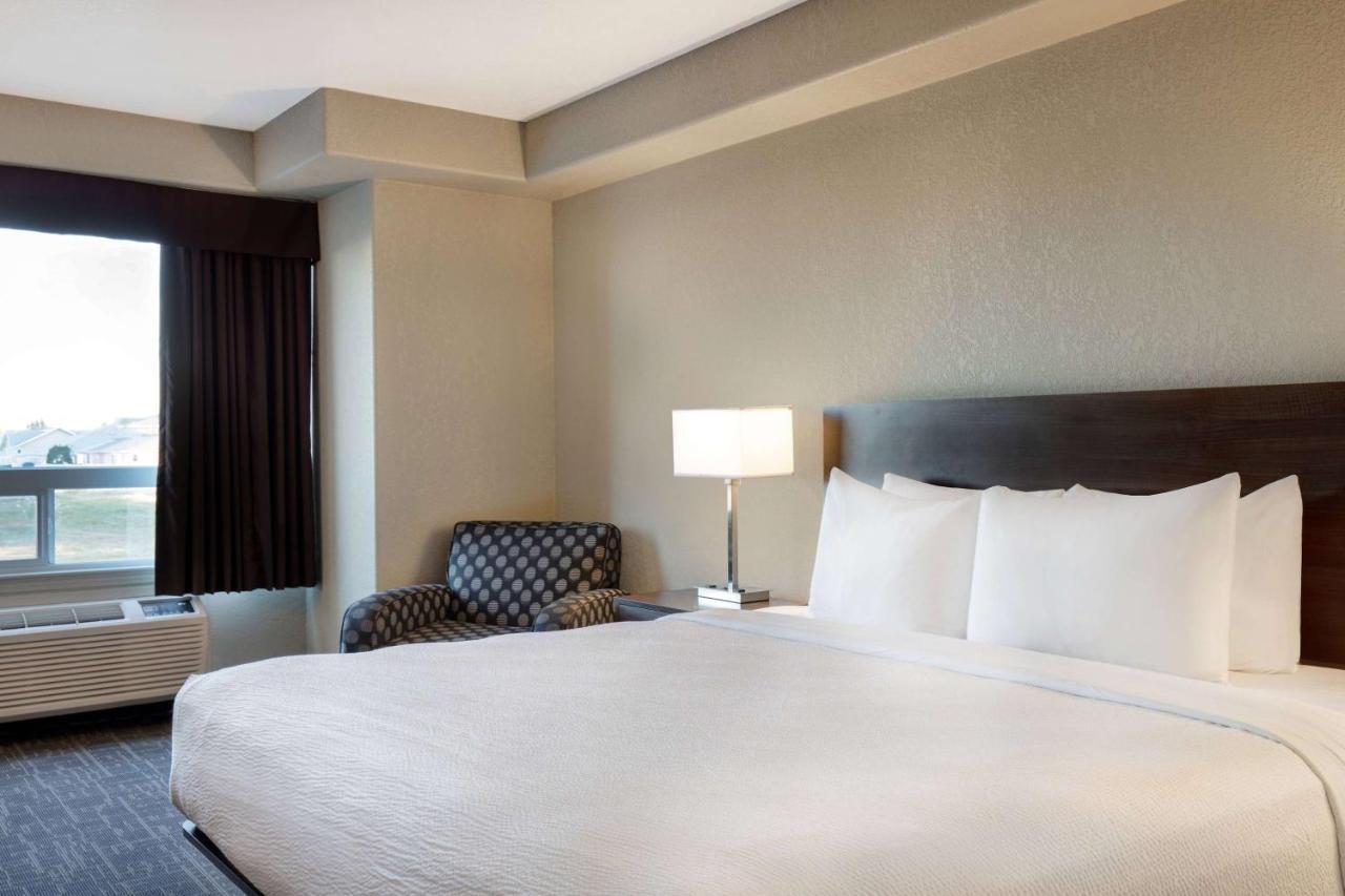 Days Inn & Suites By Wyndham Yorkton Eksteriør bilde