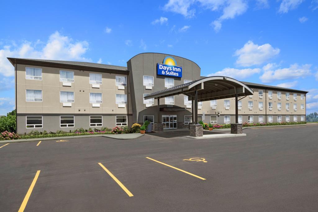 Days Inn & Suites By Wyndham Yorkton Eksteriør bilde