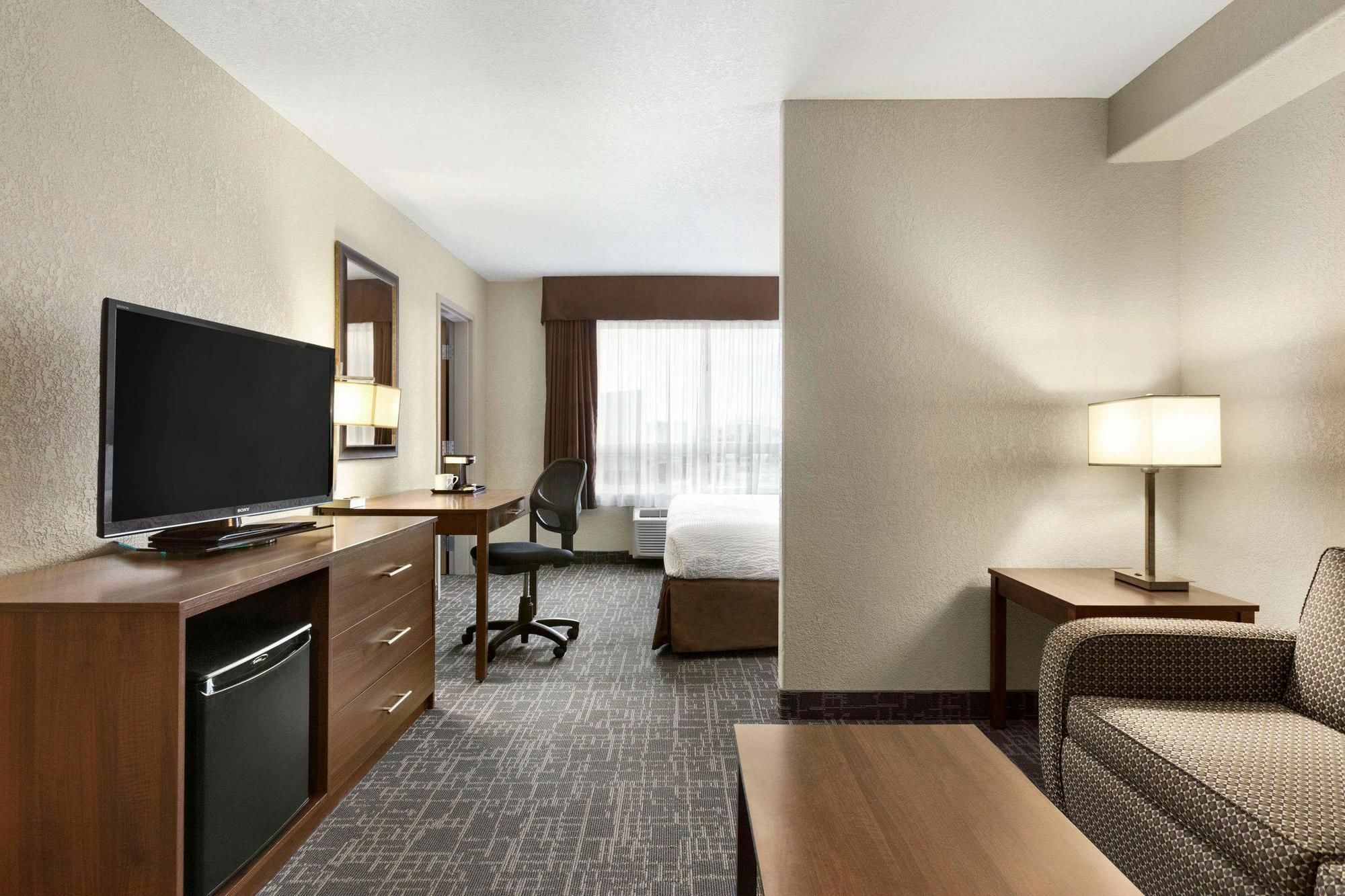 Days Inn & Suites By Wyndham Yorkton Eksteriør bilde